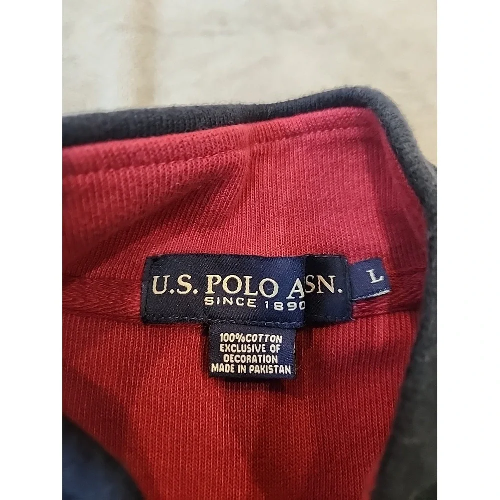 Polo Ralph Lauren Men's Large Quarter Zip Sweatshirt with Embroidered Logo